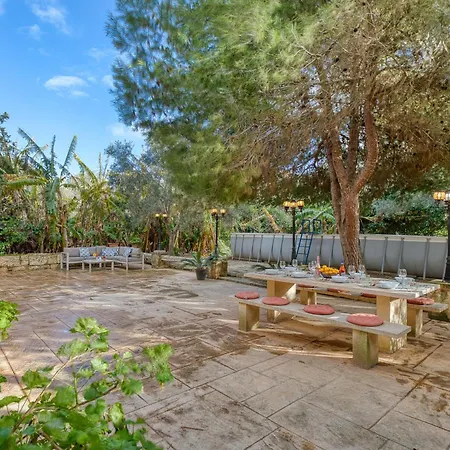 Stunning 2br With Pool L-Imgarr