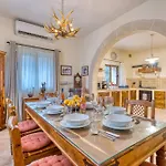 Stunning 2br With Pool Villa *