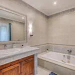 Stunning 2br With Pool Villa