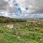 Villa Stunning 2br With Pool L-Imgarr