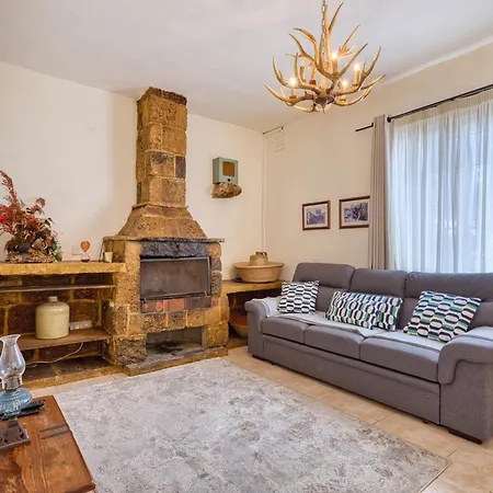 Βίλα Stunning 2br With Pool *