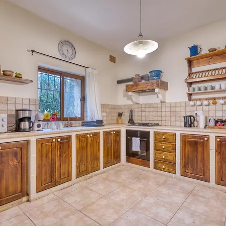 Villa Stunning 2br With Pool