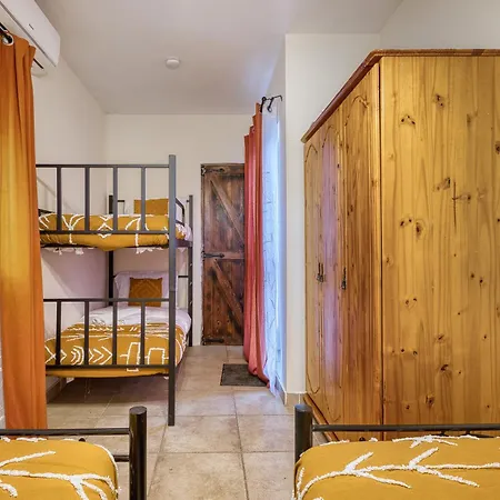 Villa Stunning 2br With Pool L-Imgarr