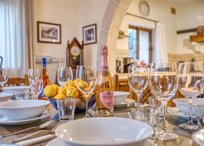 Stunning 2br With Pool