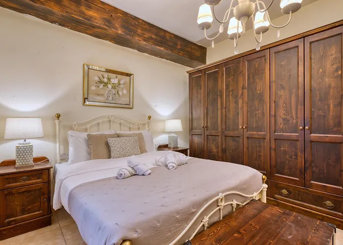 Stunning 2br With Pool * L-Imgarr