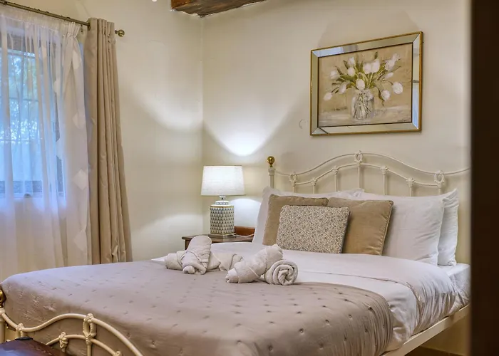 Stunning 2br With Pool Βίλα *