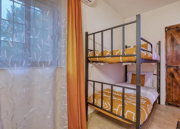 Βίλα Stunning 2br With Pool *