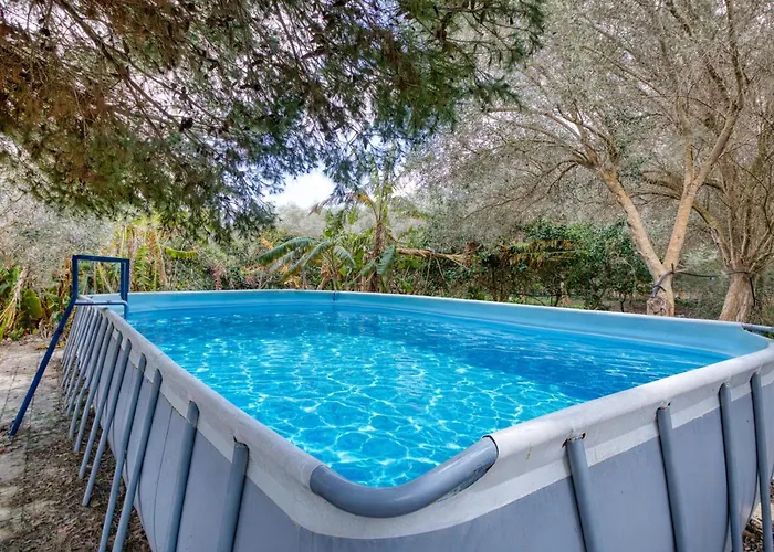 Stunning 2br With Pool Βίλα L-Imgarr