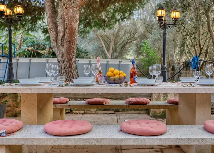 Stunning 2br With Pool Βίλα *