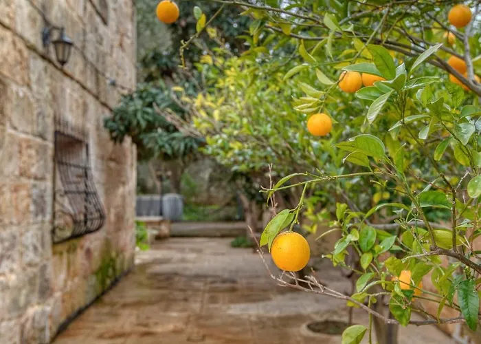 Βίλα Stunning 2br With Pool L-Imgarr