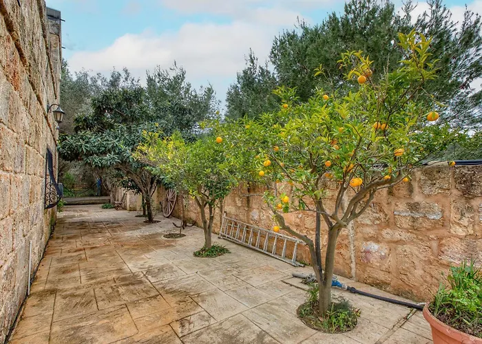 Βίλα Stunning 2br With Pool L-Imgarr