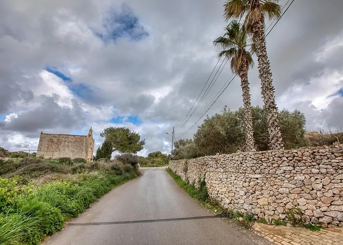 Stunning 2br With Pool *